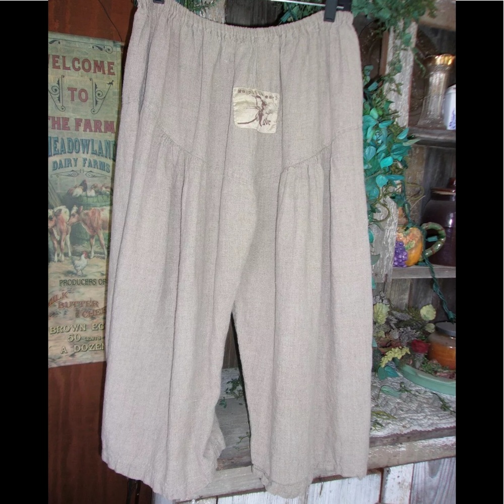 Magnolia Pearl.  Uber cool linen. Slimming... 🥂